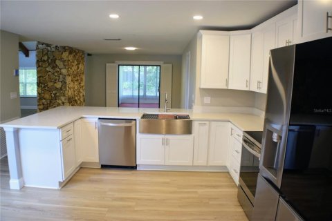 House in Winter Springs, Florida 3 bedrooms, 171.5 sq.m. № 1800456 - photo 4
