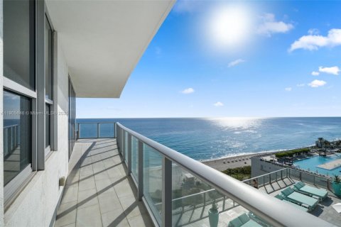 Condominio en venta en Hollywood, Florida, 3 dormitorios, 164.53 m2 № 1956248 - foto 23