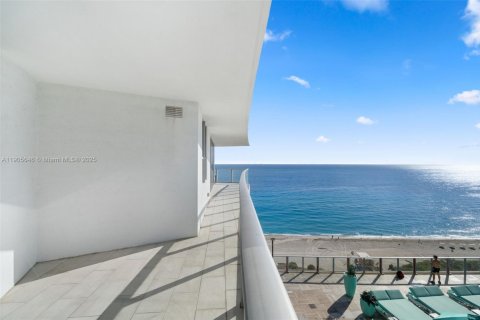 Condominio en venta en Hollywood, Florida, 3 dormitorios, 164.53 m2 № 1956248 - foto 24