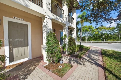 Townhouse in Pembroke Pines, Florida 3 bedrooms, 178.74 sq.m. № 2005581 - photo 7