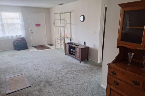 Condo in Saint Petersburg, Florida, 2 bedrooms  № 1634924 - photo 8