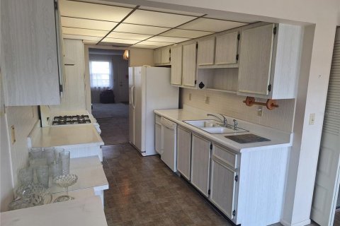 Condo in Saint Petersburg, Florida, 2 bedrooms  № 1634924 - photo 10