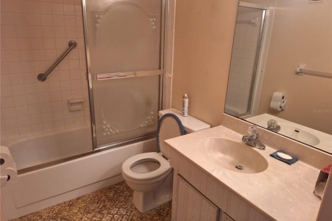 Condo in Saint Petersburg, Florida, 2 bedrooms  № 1634924 - photo 18