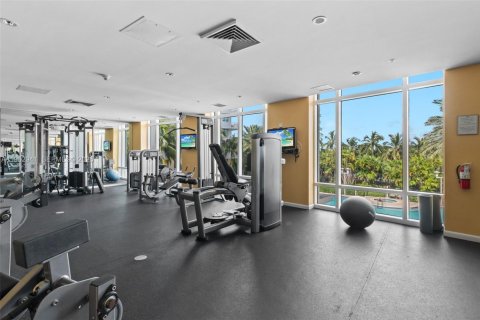 Condominio en venta en Hallandale Beach, Florida, 1 dormitorio, 85.01 m2 № 2049801 - foto 19