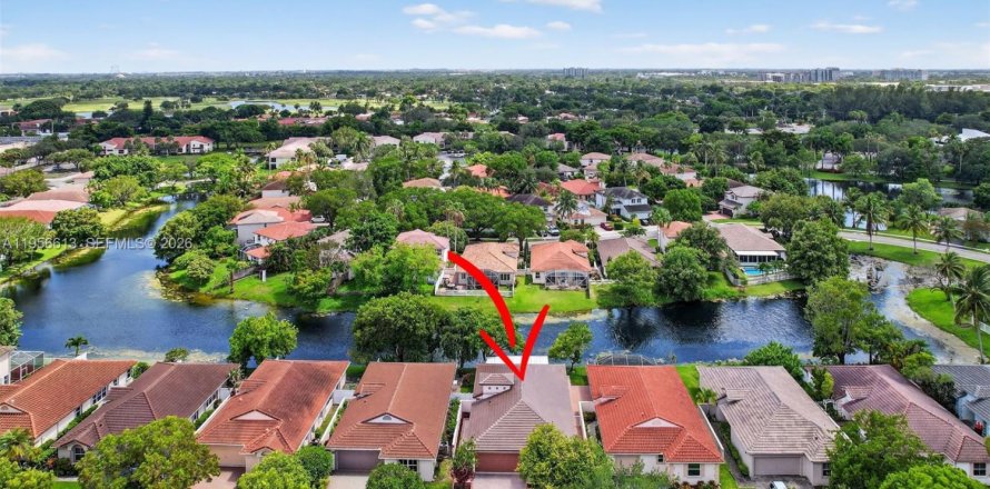 Casa en Plantation, Florida 4 dormitorios, 170.94 m2 № 2010760