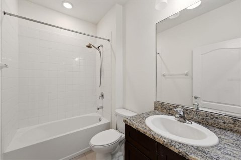 Villa ou maison à louer à Bradenton, Floride: 4 chambres, 190.17 m2 № 2167159 - photo 25