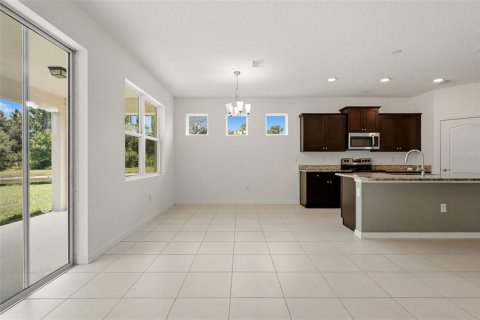 Villa ou maison à louer à Bradenton, Floride: 4 chambres, 190.17 m2 № 2167159 - photo 10