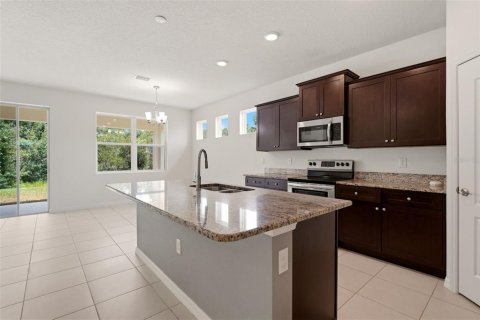 Villa ou maison à louer à Bradenton, Floride: 4 chambres, 190.17 m2 № 2167159 - photo 14