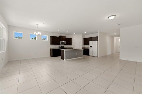 Villa ou maison à louer à Bradenton, Floride: 4 chambres, 190.17 m2 № 2167159 - photo 12