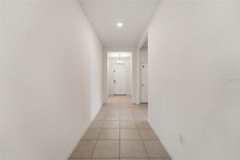 Villa ou maison à louer à Bradenton, Floride: 4 chambres, 190.17 m2 № 2167159 - photo 21
