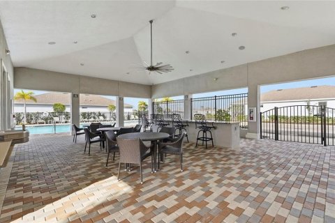 Villa ou maison à louer à Bradenton, Floride: 4 chambres, 190.17 m2 № 2167159 - photo 4