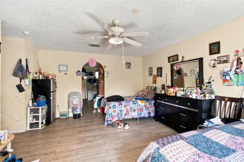 Villa ou maison à vendre à Haines City, Floride: 4 chambres, 212.56 m2 № 2399399 - photo 17