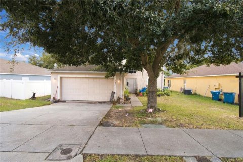 Villa ou maison à Haines City, Floride 4 chambres, 212.56 m2 № 2399399