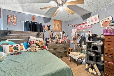 Villa ou maison à vendre à Haines City, Floride: 4 chambres, 212.56 m2 № 2399399 - photo 13