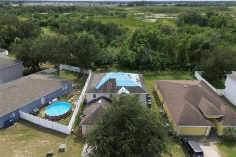 Villa ou maison à vendre à Haines City, Floride: 4 chambres, 212.56 m2 № 2399399 - photo 29