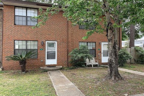 Townhouse in Fort Walton Beach, Florida 2 bedrooms, 93.65 sq.m. № 562300 - photo 1