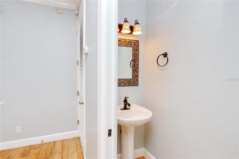 Touwnhouse à louer à Tampa, Floride: 3 chambres, 185.8 m2 № 2122592 - photo 9