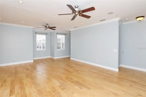 Touwnhouse à louer à Tampa, Floride: 3 chambres, 185.8 m2 № 2122592 - photo 5