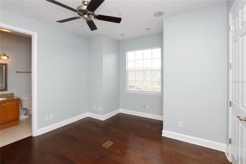 Touwnhouse à louer à Tampa, Floride: 3 chambres, 185.8 m2 № 2122592 - photo 16