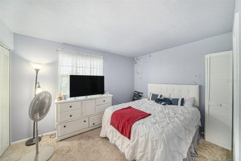 Townhouse in Tampa, Florida 2 bedrooms, 106.19 sq.m. № 1514573 - photo 18