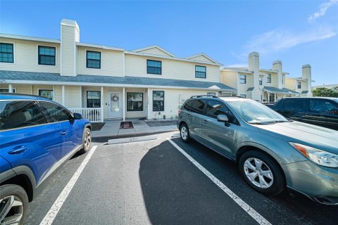 Townhouse in Tampa, Florida 2 bedrooms, 106.19 sq.m. № 1514573 - photo 25