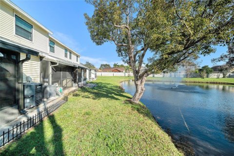 Townhouse in Tampa, Florida 2 bedrooms, 106.19 sq.m. № 1514573 - photo 26