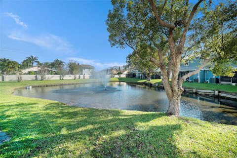 Townhouse in Tampa, Florida 2 bedrooms, 106.19 sq.m. № 1514573 - photo 22