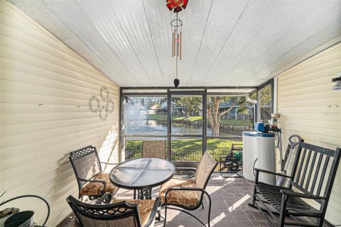 Townhouse in Tampa, Florida 2 bedrooms, 106.19 sq.m. № 1514573 - photo 12