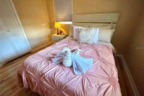 Снять в аренду виллу или дом в Клируотер, Флорида 3 комнаты, 176.05м2, № 2234073 - фото 8