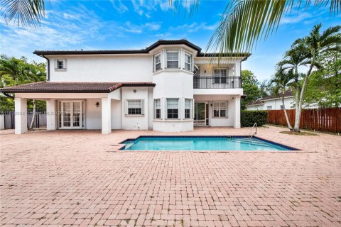 House in Miami, Florida 4 bedrooms, 398.83 sq.m. № 1817105 - photo 5