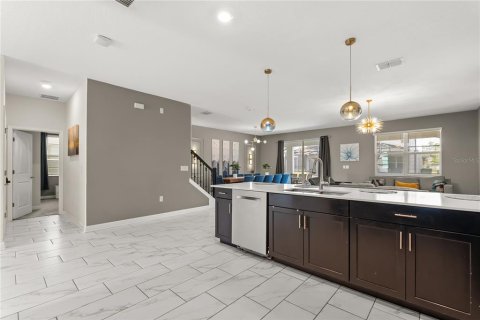 Casa en venta en Kissimmee, Florida, 9 dormitorios, 398.46 m2 № 1838070 - foto 3