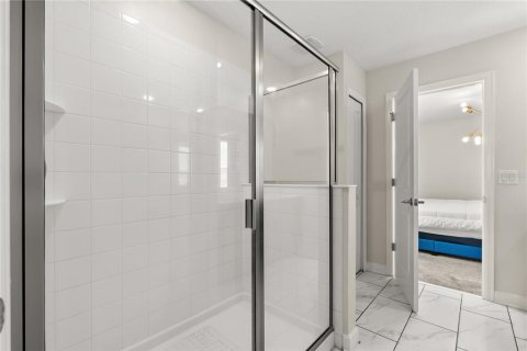 Casa en venta en Kissimmee, Florida, 9 dormitorios, 398.46 m2 № 1838070 - foto 23