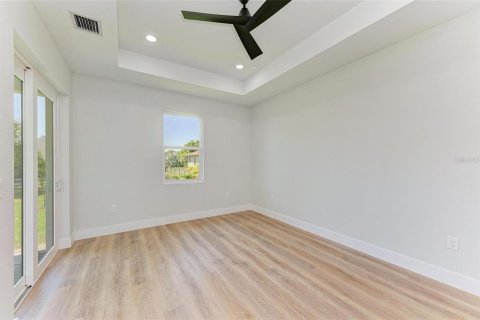 House in North Port, Florida 4 bedrooms, 169.64 sq.m. № 1812797 - photo 25