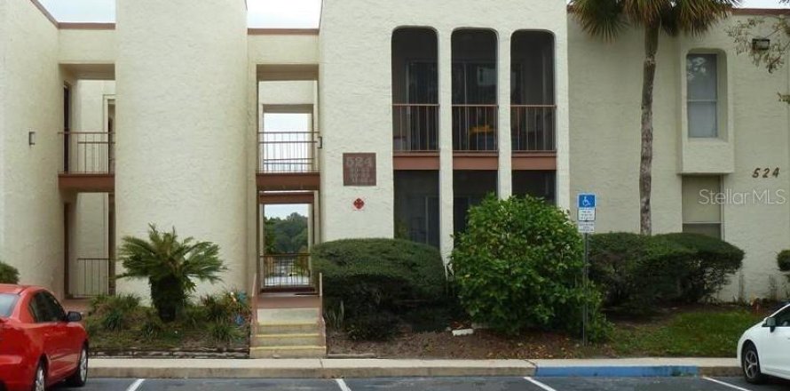 Condominio en Altamonte Springs, Florida, 2 dormitorios № 1913949