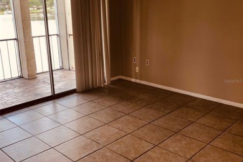 Снять в аренду кондоминиум в Альтамонте-Спрингс, Флорида 1 комната, 93.09м2, № 1913949 - фото 3