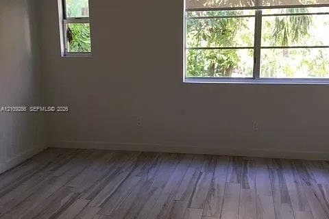 Condominio en alquiler en Miami Beach, Florida, 1 dormitorio, 40.51 m2 № 2422976 - foto 2