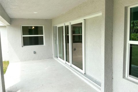 Villa ou maison à vendre à Port Charlotte, Floride: 3 chambres, 150.69 m2 № 2406443 - photo 18