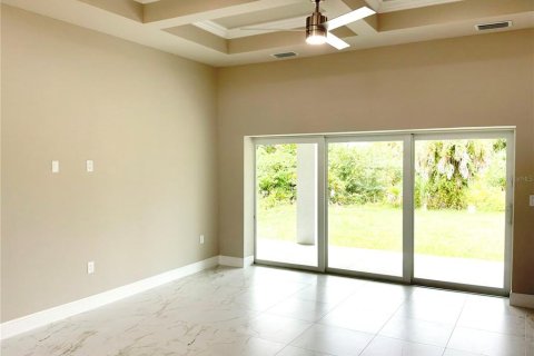 Villa ou maison à vendre à Port Charlotte, Floride: 3 chambres, 150.69 m2 № 2406443 - photo 5