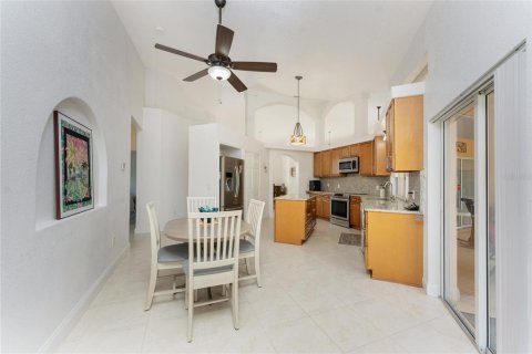 House in Rotonda, Florida 3 bedrooms, 210.98 sq.m. № 1609913 - photo 21