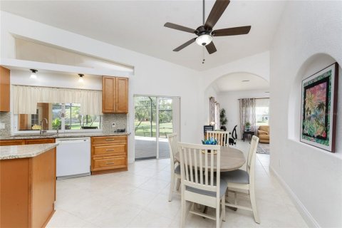 House in Rotonda, Florida 3 bedrooms, 210.98 sq.m. № 1609913 - photo 22