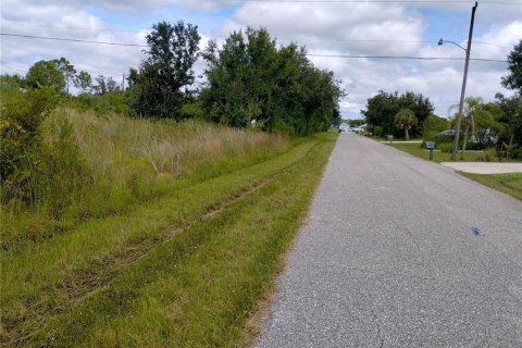 Terreno en venta en Englewood, Florida № 2228568 - foto 4