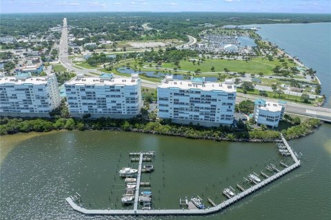 Condominio en venta en Titusville, Florida, 3 dormitorios, 189.99 m2 № 1736520 - foto 4