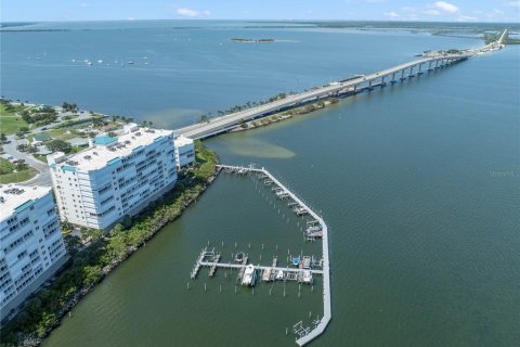 Condominio en venta en Titusville, Florida, 3 dormitorios, 189.99 m2 № 1736520 - foto 5