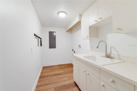Condominio en venta en Titusville, Florida, 3 dormitorios, 189.99 m2 № 1736520 - foto 24