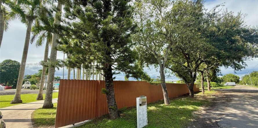 Villa ou maison à Homestead, Floride 4 chambres, 222.97 m2 № 1967098