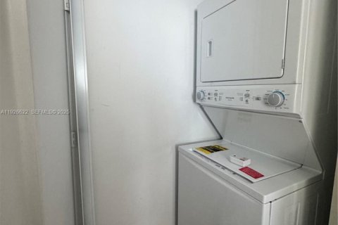 Copropriété à louer à Miami, Floride: 1 chambre, 74.88 m2 № 1986528 - photo 6