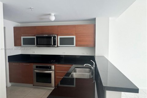 Copropriété à louer à Miami, Floride: 1 chambre, 74.88 m2 № 1986528 - photo 4