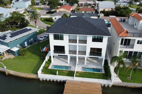 Touwnhouse à vendre à Redington Shores, Floride: 4 chambres, 169.08 m2 № 1570991 - photo 3