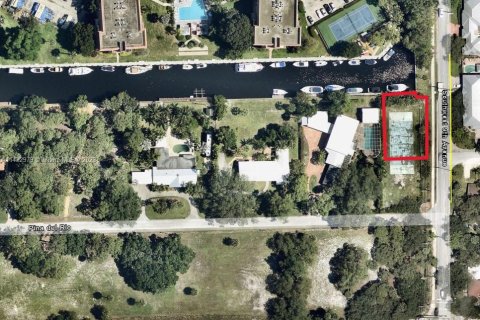 Terreno en venta en Fort Lauderdale, Florida № 1859490 - foto 5