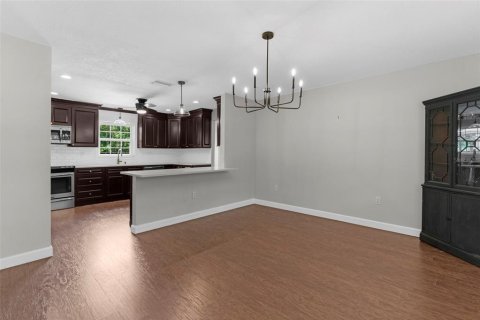 House in Brooksville, Florida 4 bedrooms, 322.93 sq.m. № 1903602 - photo 18